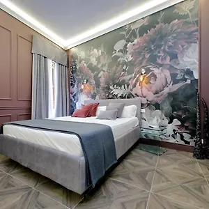 https://butterfly-flat-close-trevi-fountain.it-romehotels.com