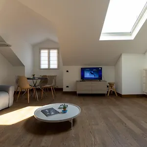 https://maison-one-nel-centro-di-milano.italymilanhotels.net